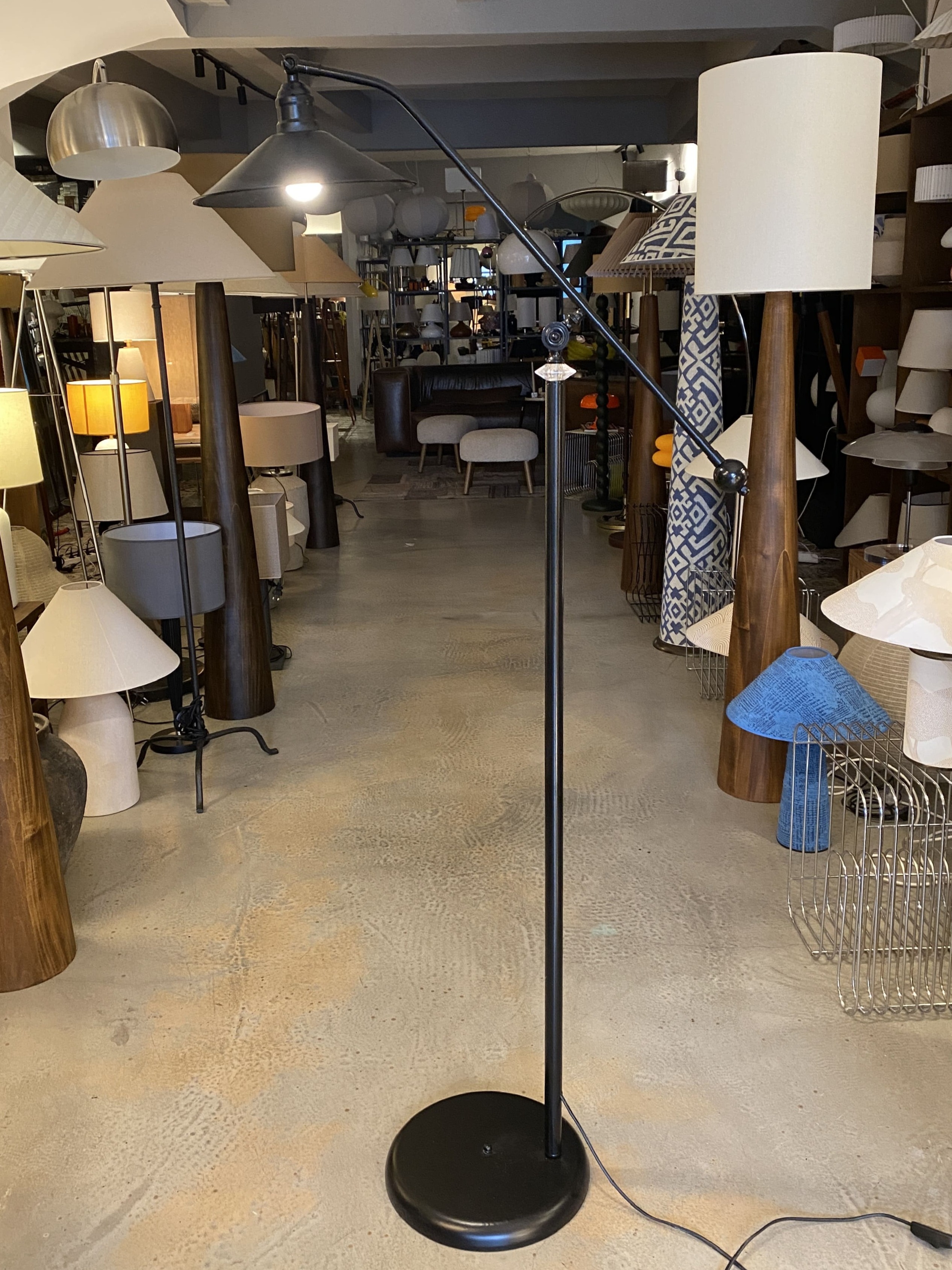 Piper Metal Başlıklı Lambader Siyah