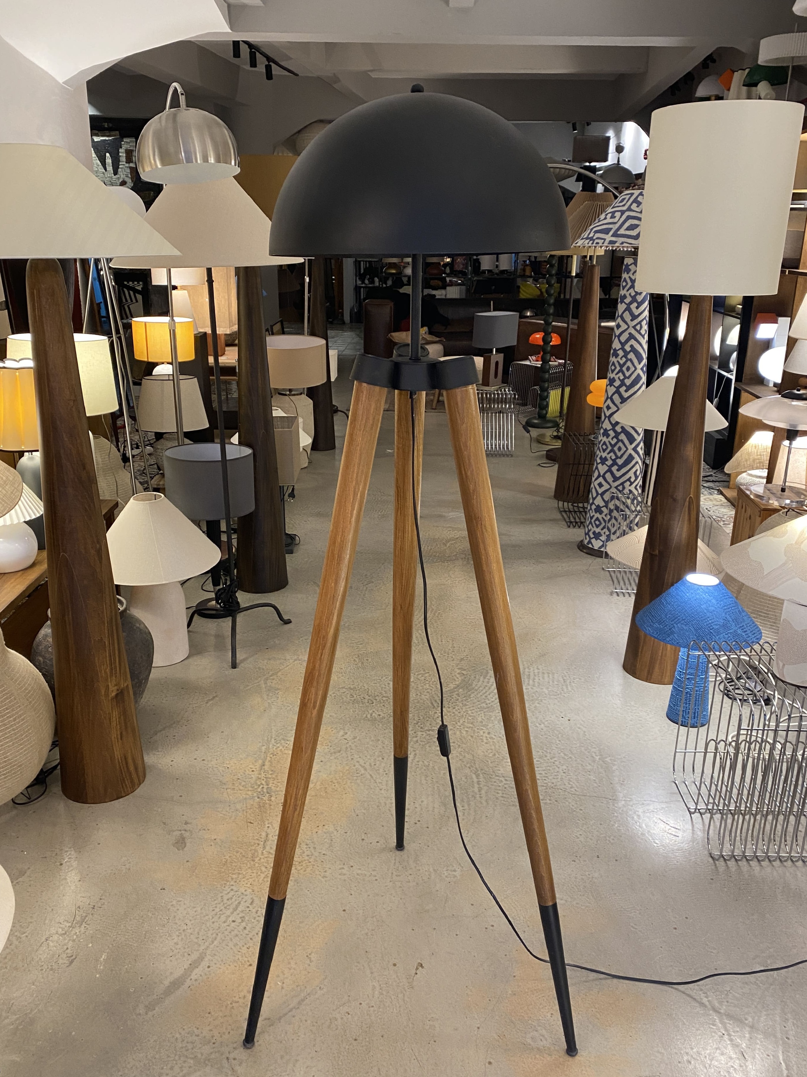 3 AYAKLI METAL KAFALİ LAMBADER