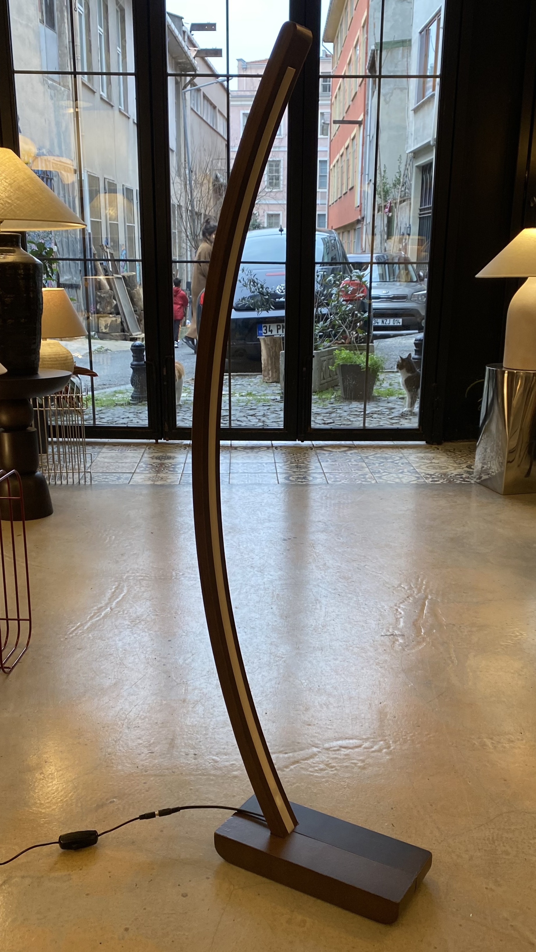 AHŞAP GÖVDELİ LED LAMBADER