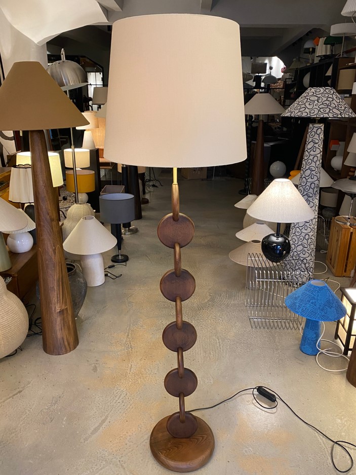 HALKA AHŞAP AYAK LAMBADER