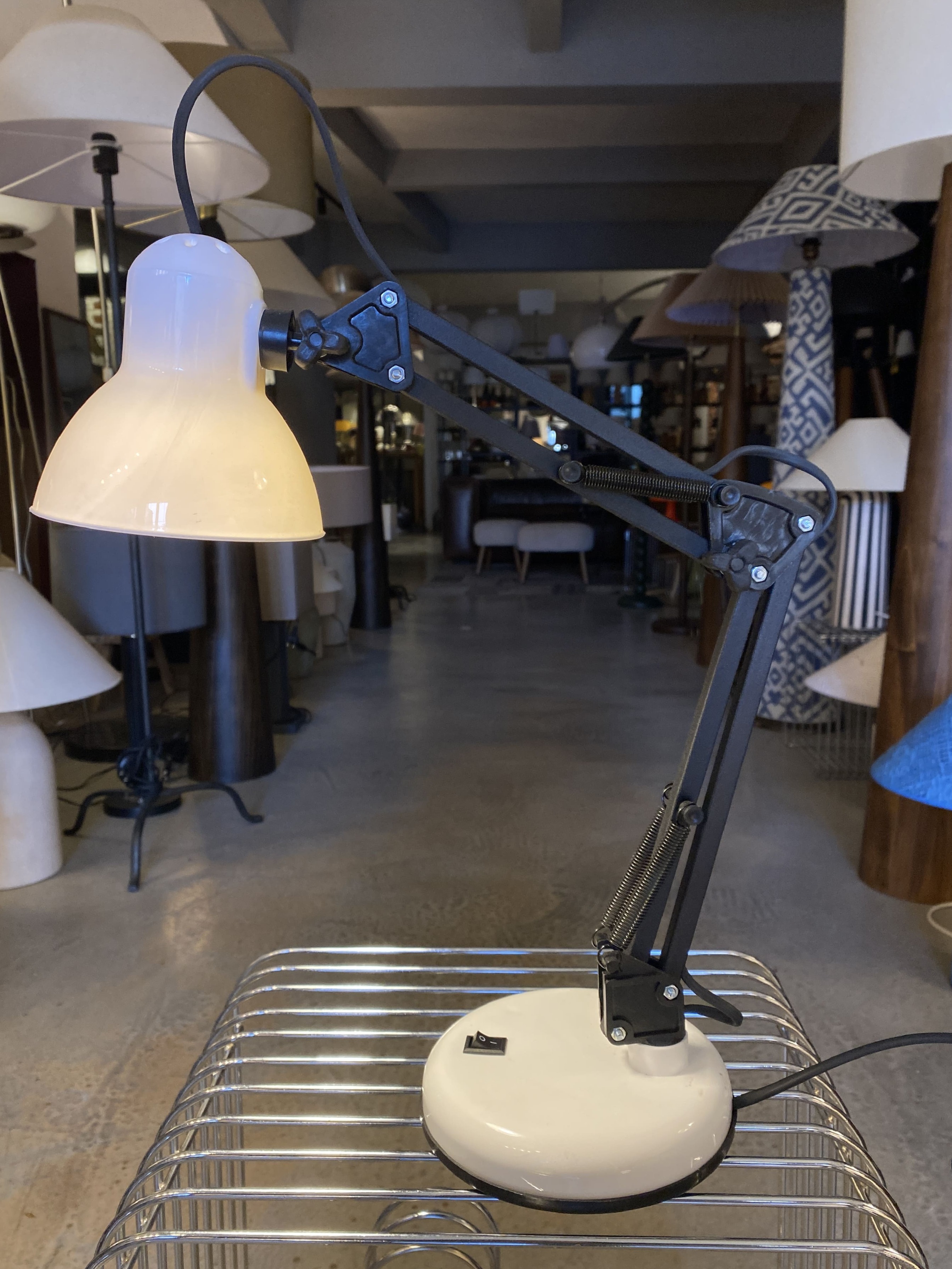 Orret Home Akrobat Tertial Masa Lambası – 360° Hareketli Oynar Başlıklı Metal Gövde, Masa Üstü Çalışma ve Kitap Okuma Lambası