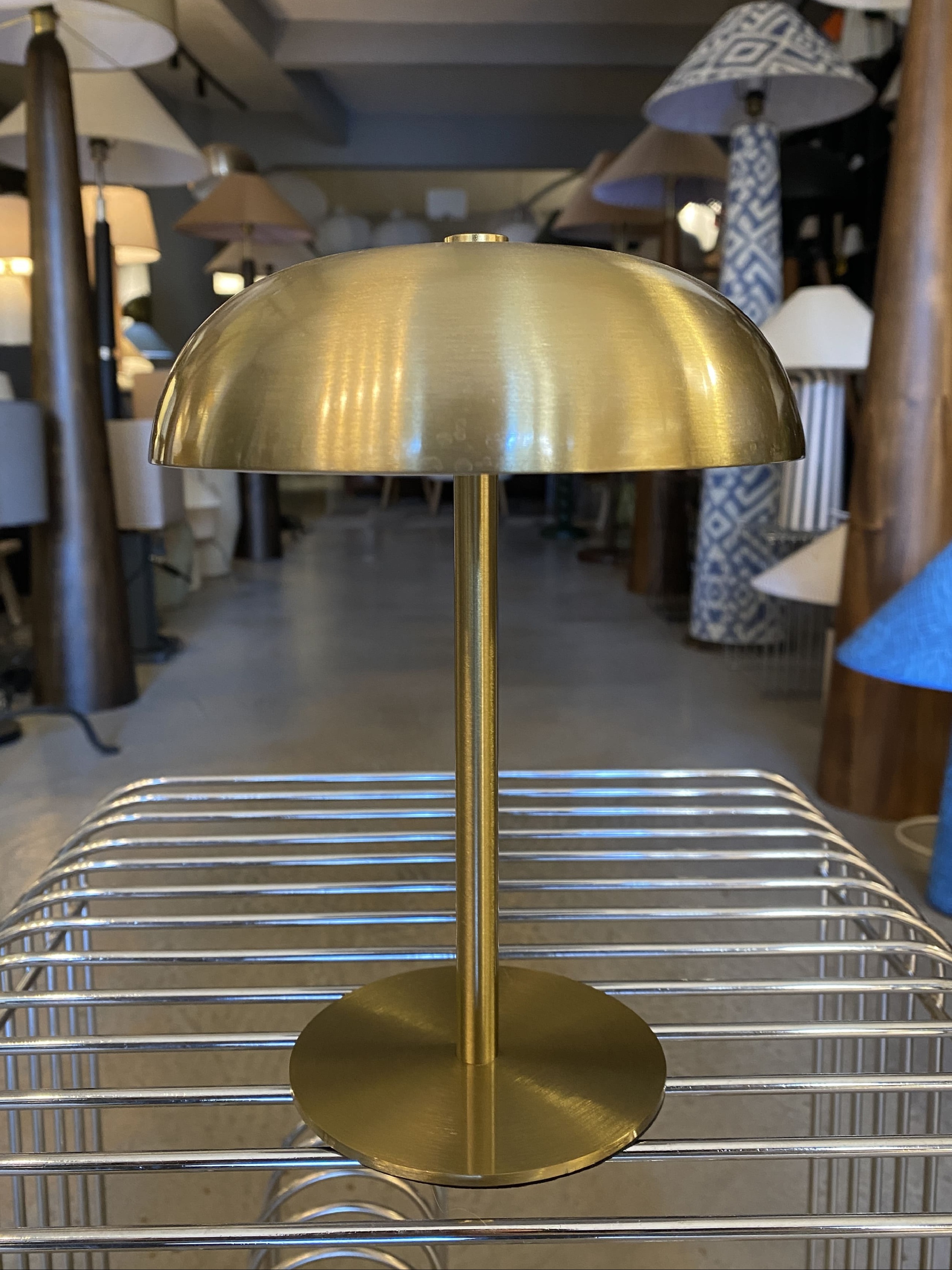 Modern Dokunmatik Ayarlı LED Masa Lambası GOLD